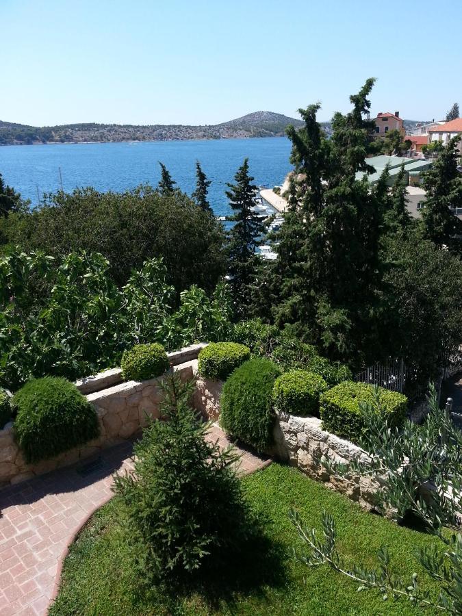 Luxurious City Retreat With Pool Шибеник Экстерьер фото